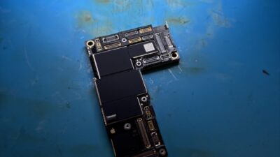 iPhone12Promax突然起動しなくなった【iPhone基板修理熊谷】