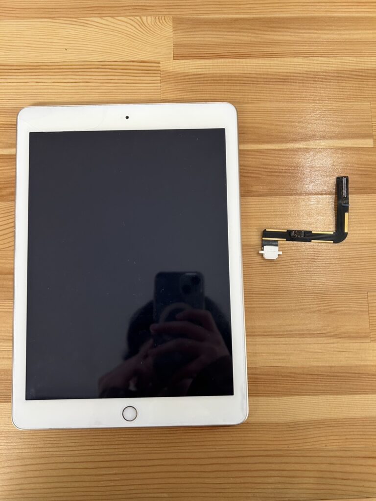 iPad5ドックコネクタ交換