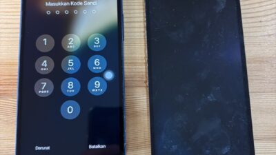 iPhone12mini画面表示不良【iPhone修理熊谷】
