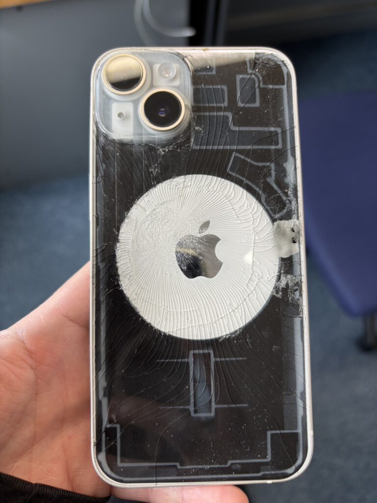 iPhone14バックガラス交換