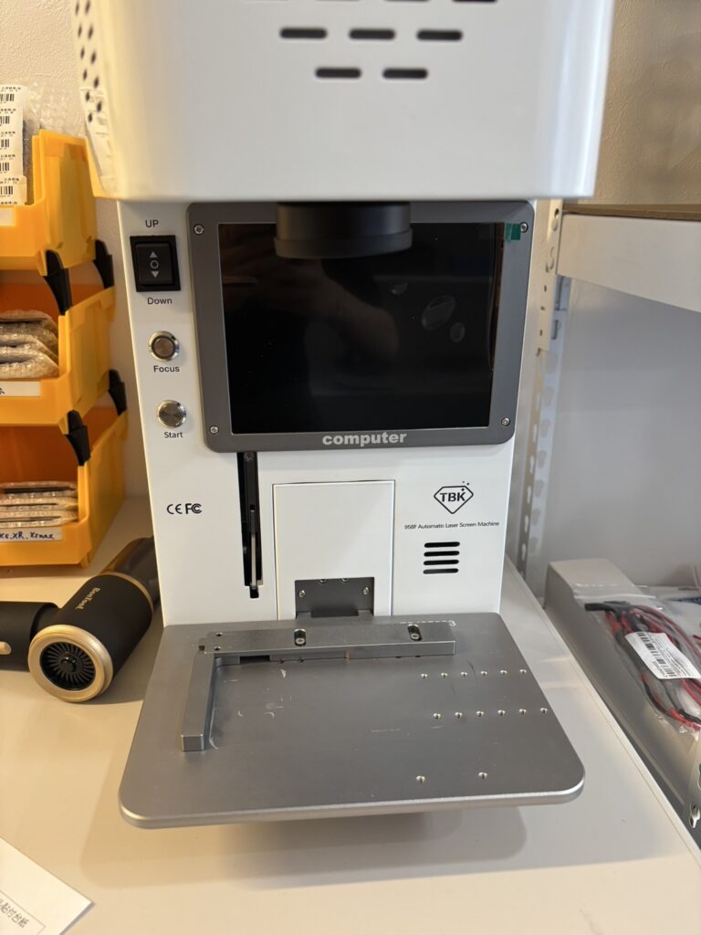 iPhone背面レーザー除去機