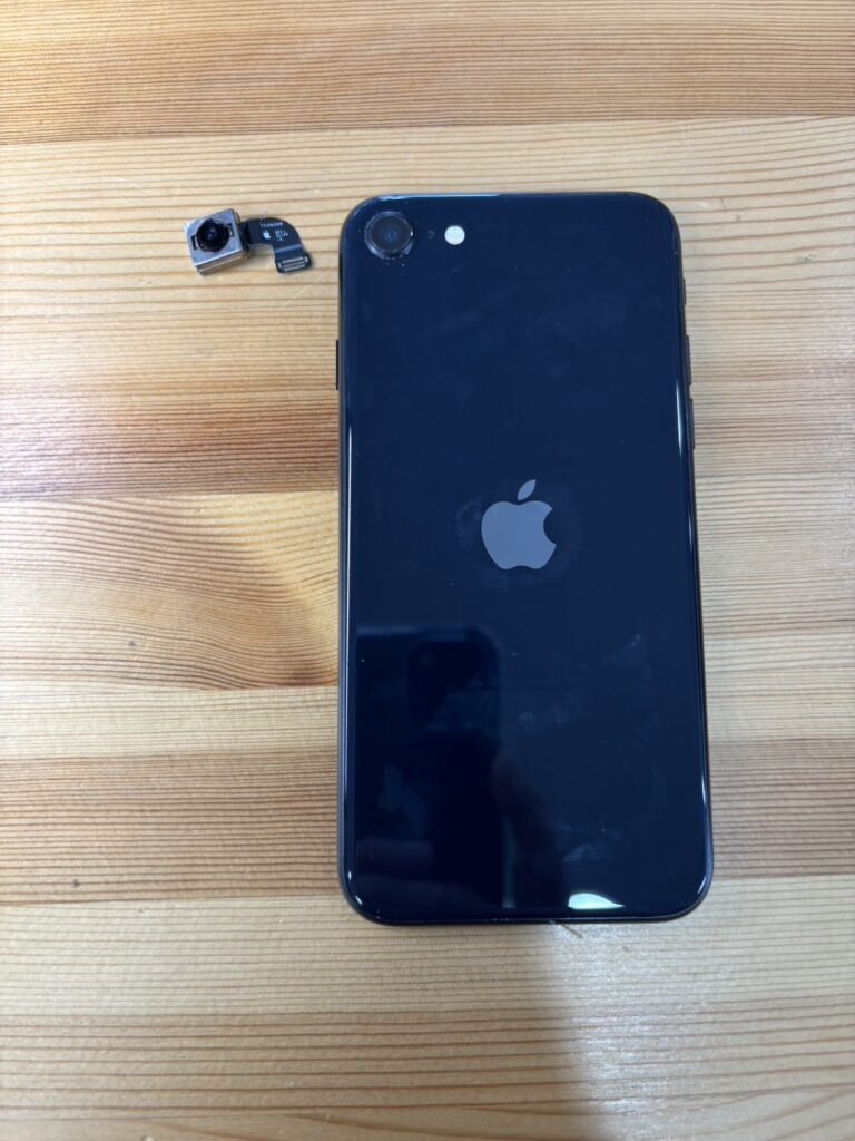 iPhoneSe3カメラ交換